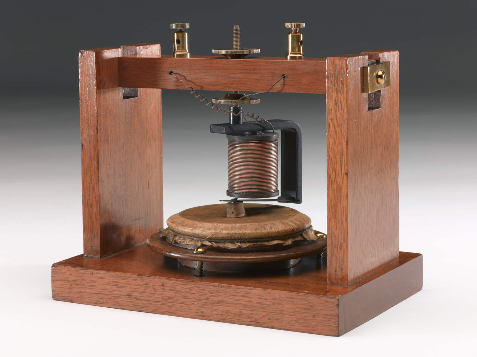 An image of Graham Bell's Telephone 